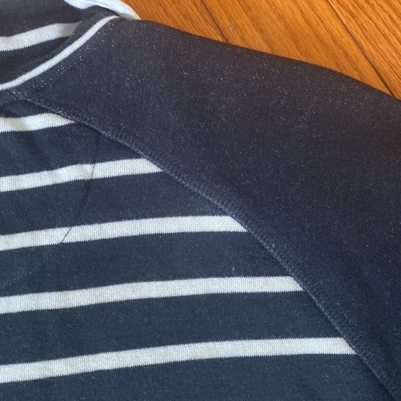 Orvis size large quarter zip - Picture 6 of 6